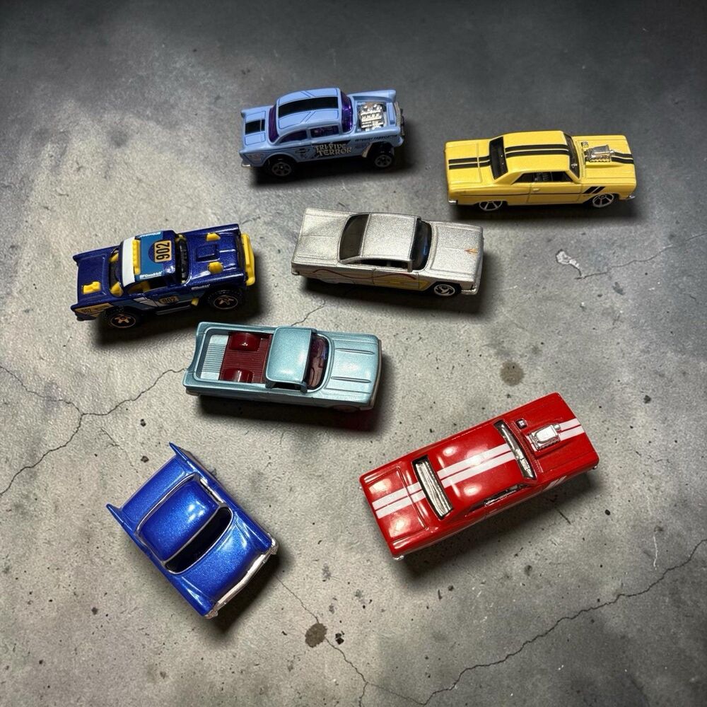 Lot of 7 Chevy Diecast Cars Hot Wheels 1957 Bel Air 64 Chevelle 68 Nova Mint